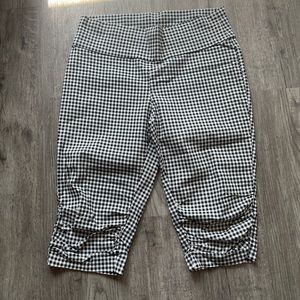 Lily Morgan Checkered Capris